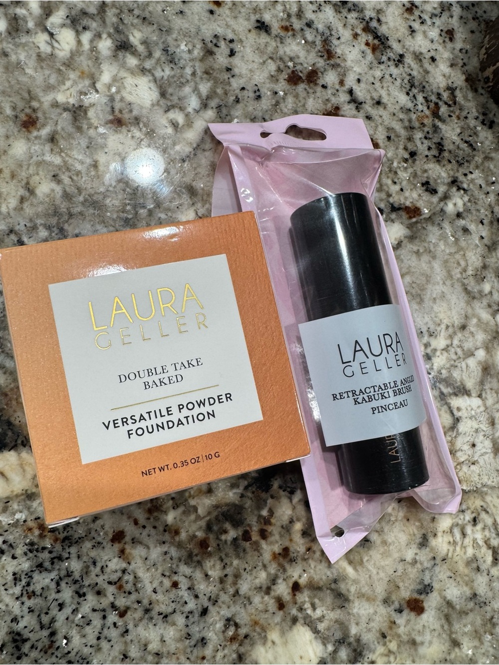 Laura Geller double take foundation Powder with Brush